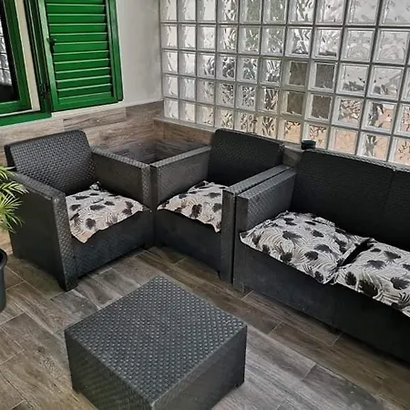 Апартаменты Canary Getaway